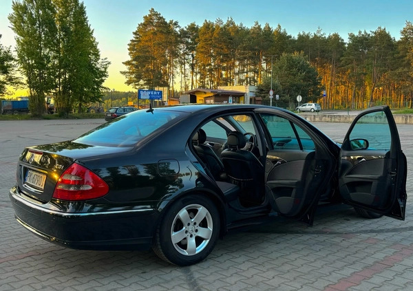 Mercedes-Benz Klasa E cena 27500 przebieg: 334480, rok produkcji 2004 z Łabiszyn małe 137